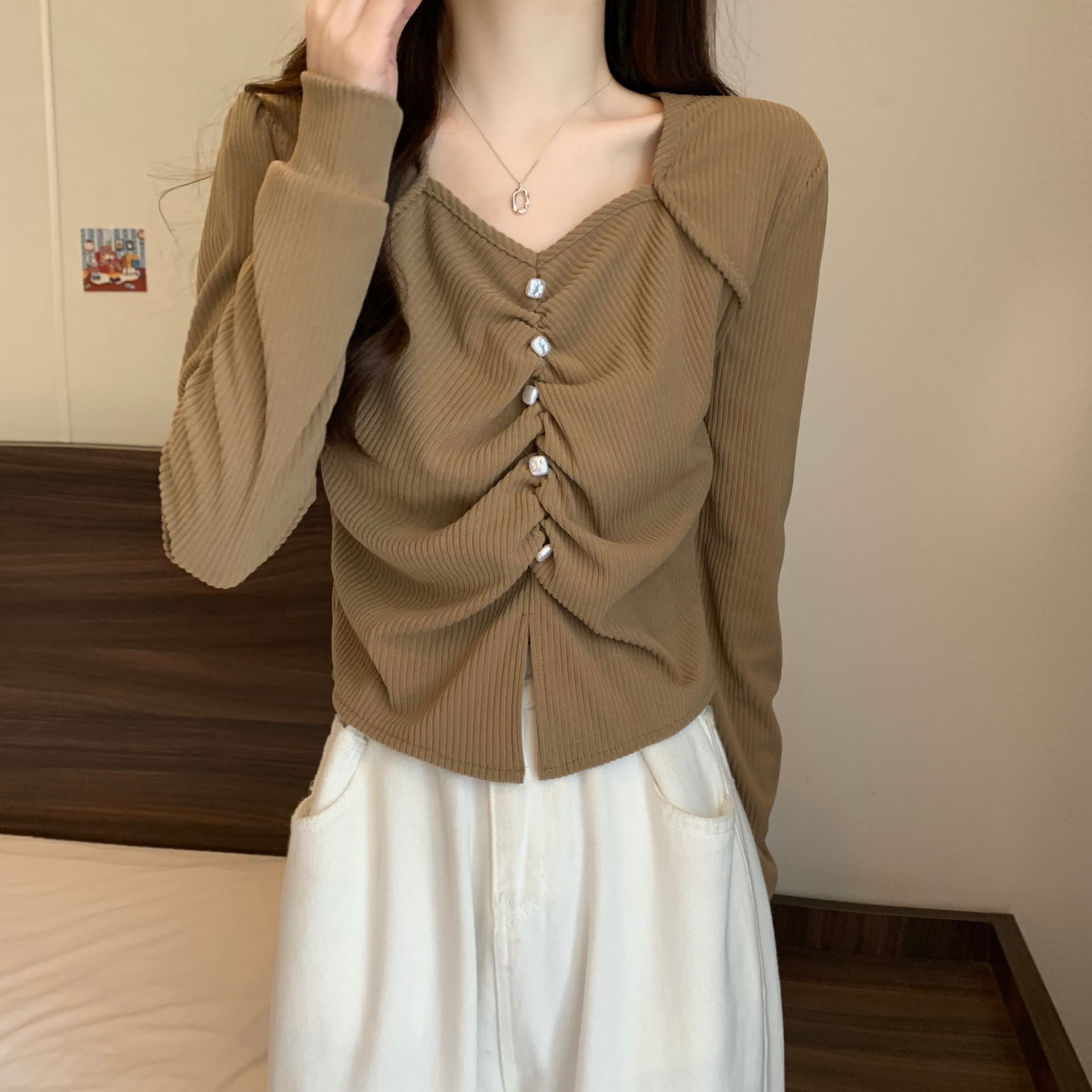 실사 빅 사이즈 새로운 디자인 센스 긍정적 인 어깨 소매 불규칙 주름 비즈 박기 코듀로이 작은 대중 슬림해 보이는 맨위 여성 상세 이미지 8
