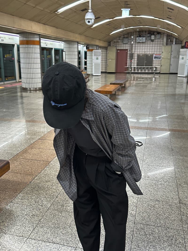 2026 이른 봄 새로운 한 바람 ins 느슨함 레트로 체크무늬 이후 트임 긴팔 느긋한 외출용 셔츠 여성 상세 이미지 5