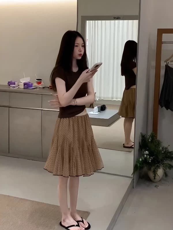 라운드 넥 긍정적 인 어깨 반팔 티셔츠 여성 봄 여름 새로운 한 부서 레트로 망사 패치워크 도트 무늬 반신 스커트 투피스 슈트