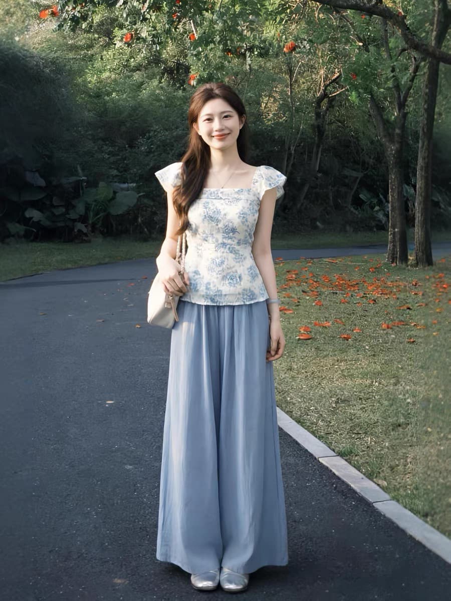 2026 슈퍼 화재 착용 가져 가라. 전체 집합 새로운 중식 국풍 파란색 꽃무늬 맨위 여성 여름 와이드 레그 팬츠 투피스 슈트