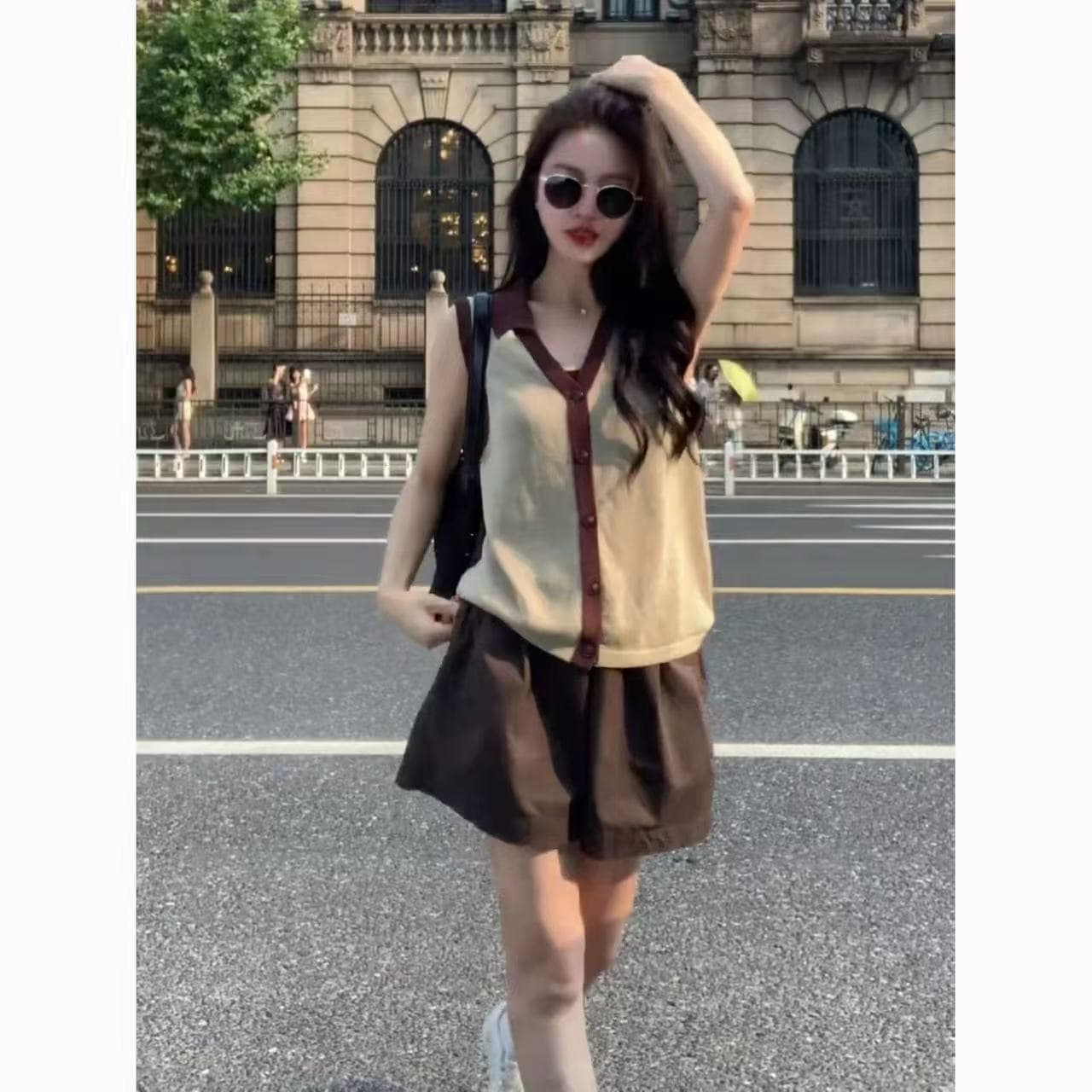 슈퍼 잘 생긴 긍정적 인 어깨 라운드 넥 반팔 티셔츠 여성 여름 새로운 패션 외국 가스 루즈핏 슬림해 보이는 다용도 바지 세트 이미지 4