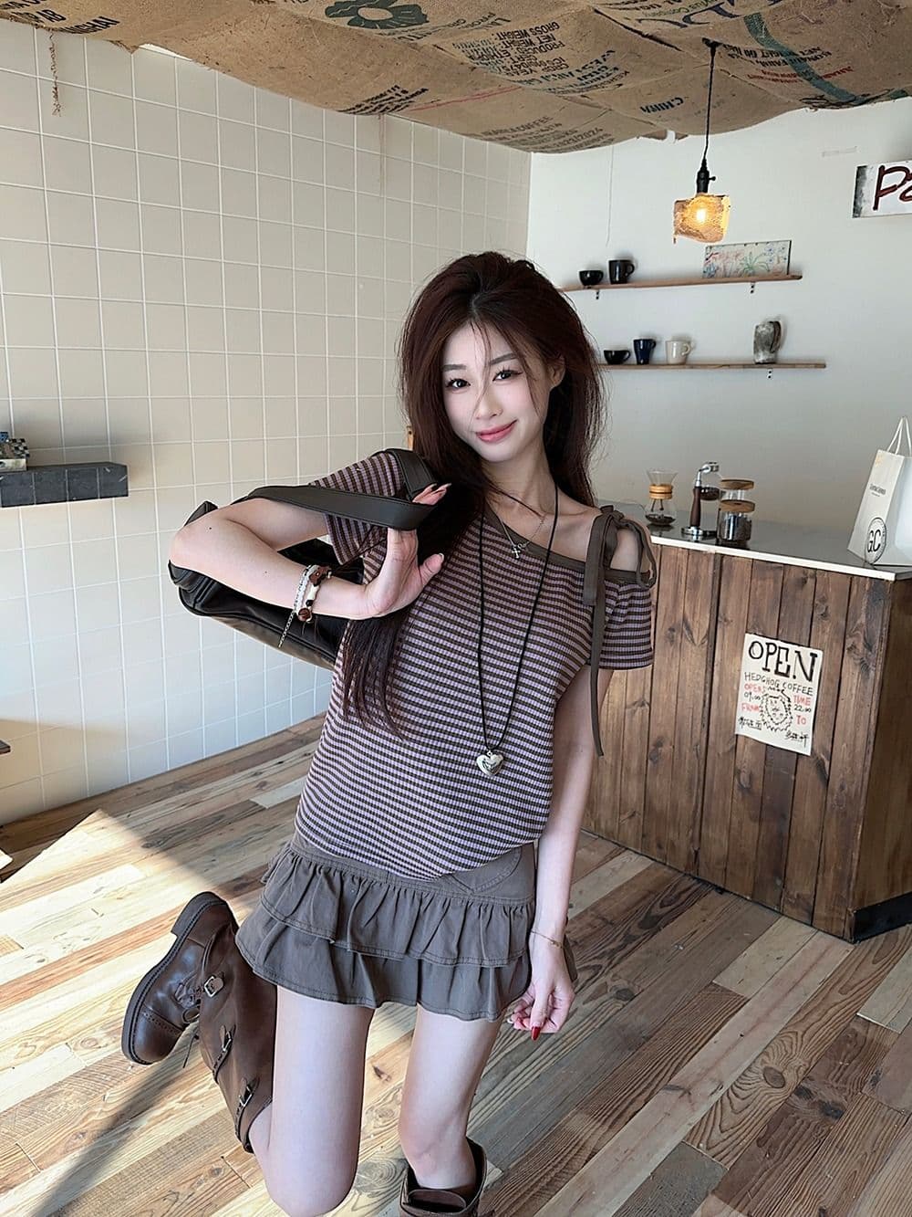 있음 선적 대나무 마디 스트라이프 비스듬한 어깨 반팔 티셔츠 여성 여름 몸매 가꾸기 슬림해 보이는 스트랩 오프숄더 배색 핫걸 맨위 상세 이미지 9