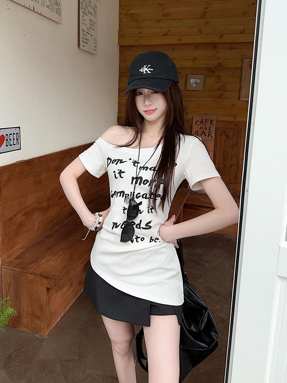 있음 선적 원본 와 사고 방식 알파벳 프린트 비스듬한 어깨 반팔 티셔츠 여성 여름 디자인 센스 허리 수축 오프숄더 맨위 상세 이미지 8