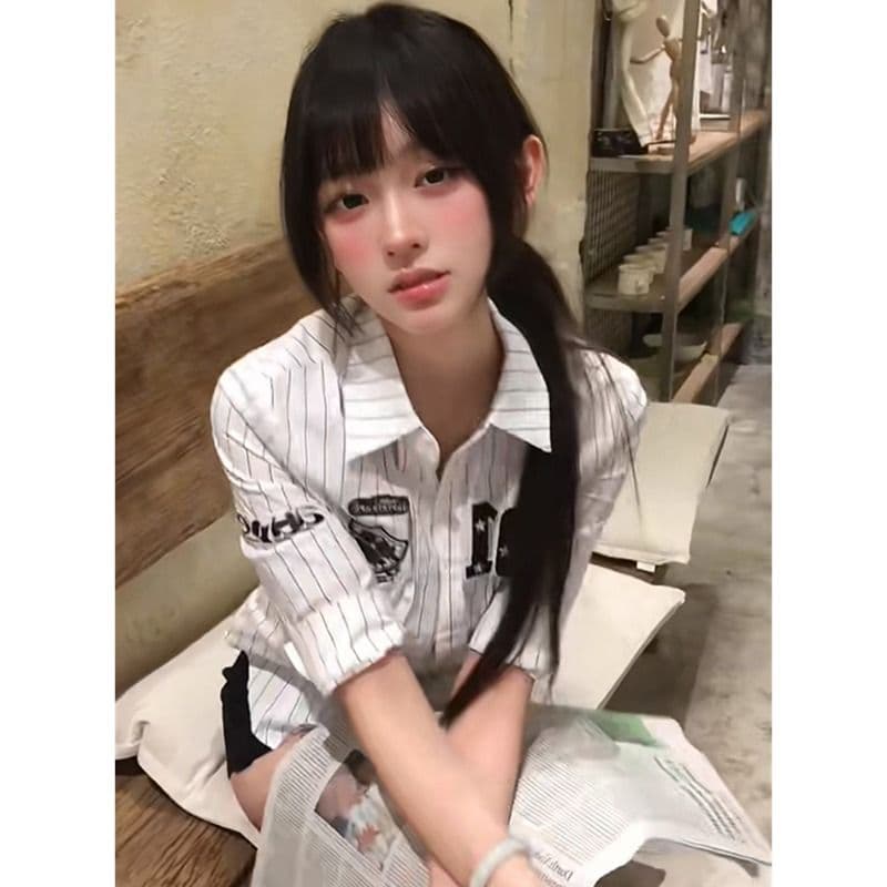 있음 선적 레트로 흑백 줄무늬 긴팔 공 서비스 쇼트 스타일 여성 셔츠 여름 허리 수축 몸매 가꾸기 만나는 맨위 이미지 2