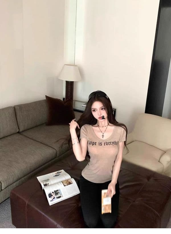 있음 선적 경관 그림 원본 원단 여름 허리 수축 하트 비트 루프 프린트 순수한 욕망 바람 반팔 티셔츠 여성 상세 이미지 13