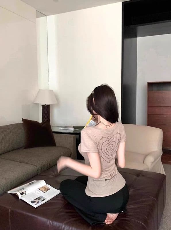 있음 선적 경관 그림 원본 원단 여름 허리 수축 하트 비트 루프 프린트 순수한 욕망 바람 반팔 티셔츠 여성 상세 이미지 14