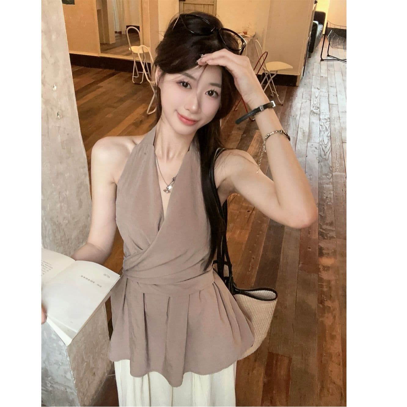 있음 선적 원본 한국 스타일 비틀림 행침 목 오프숄더 쉬폰 여성 셔츠 여름 허리 수축 민소매 조끼 맨위 외출용