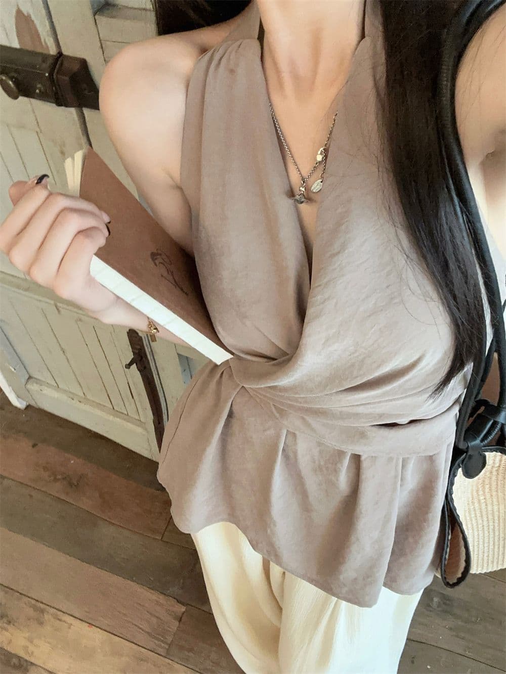 있음 선적 원본 한국 스타일 비틀림 행침 목 오프숄더 쉬폰 여성 셔츠 여름 허리 수축 민소매 조끼 맨위 외출용 상세 이미지 16