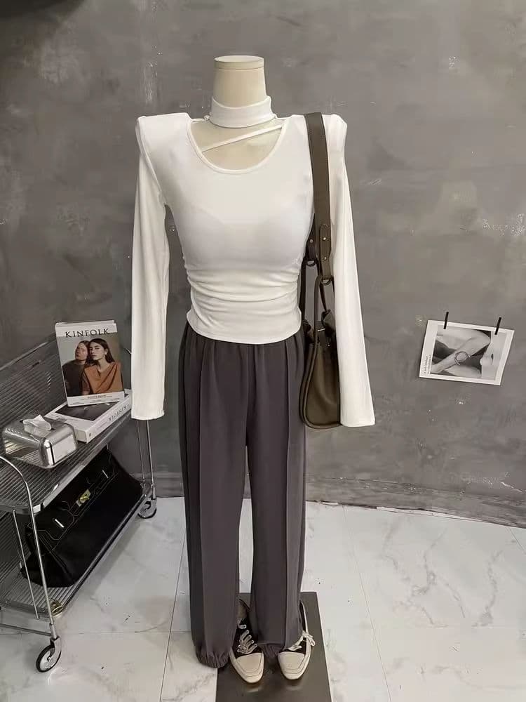 한국 스타일 가을 새로운 섹시함 단색 행침 목 홀로우 아웃 맨위 몸매 가꾸기 슬림해 보이는 티셔츠 디자인 센스 긴팔 기본 셔츠 상세 이미지 24