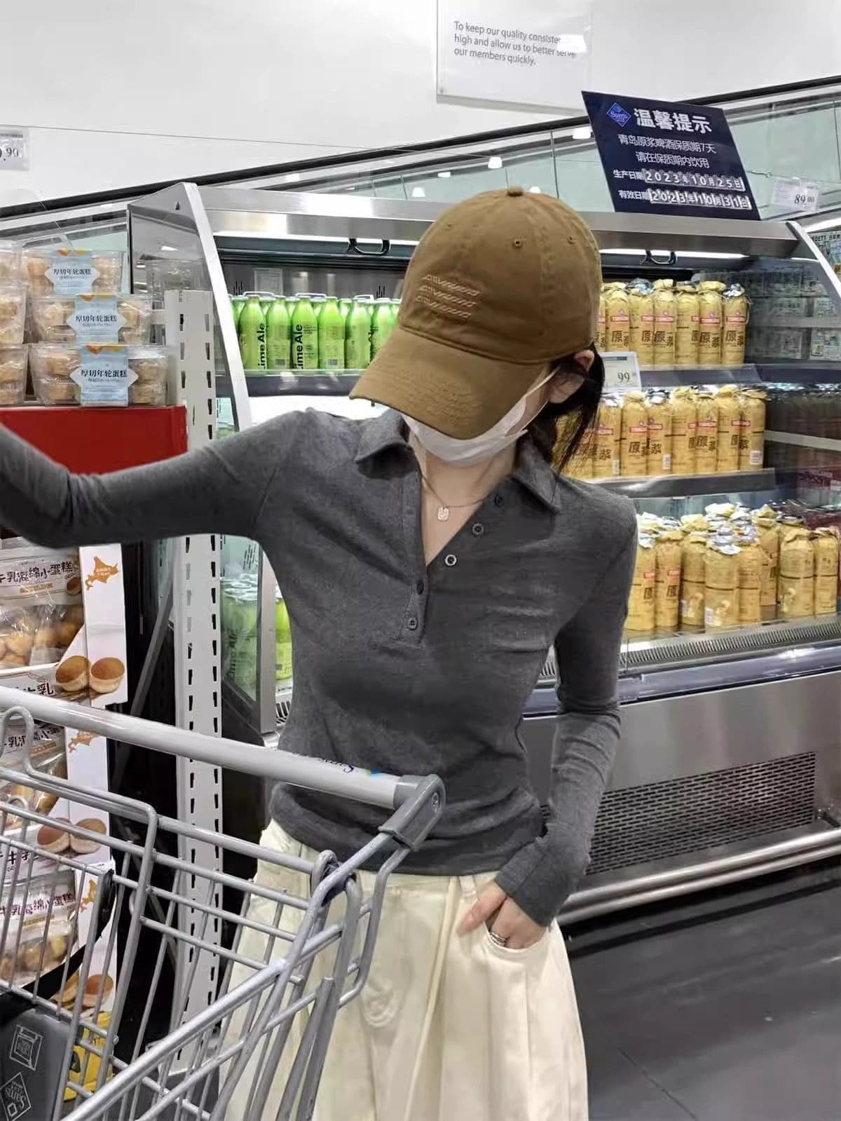 인사이드 가져 가라. POLO 칼라 폴로 칼라 De 플러시 긴팔 티셔츠 여성 이른 가을 쇼트 스타일 몸매 가꾸기 V넥 연삭 털 기본 셔츠 맨위 상세 이미지 1