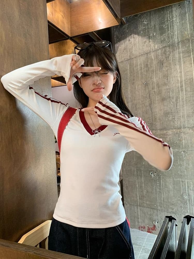 원본 디자인 센스 나비 매듭 자수 긴팔 티셔츠 여성 의류 이른 가을 배색 몸매 가꾸기 슬림해 보이는 풀오버 맨위 이미지 3