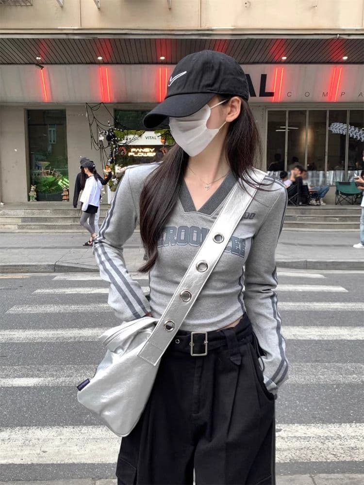 40 1 1 리브 면 가을 여성 의류 새로운 몸매 가꾸기 V넥 알파벳 프린트 기본 셔츠 핫걸 긴팔 티셔츠 이미지 2
