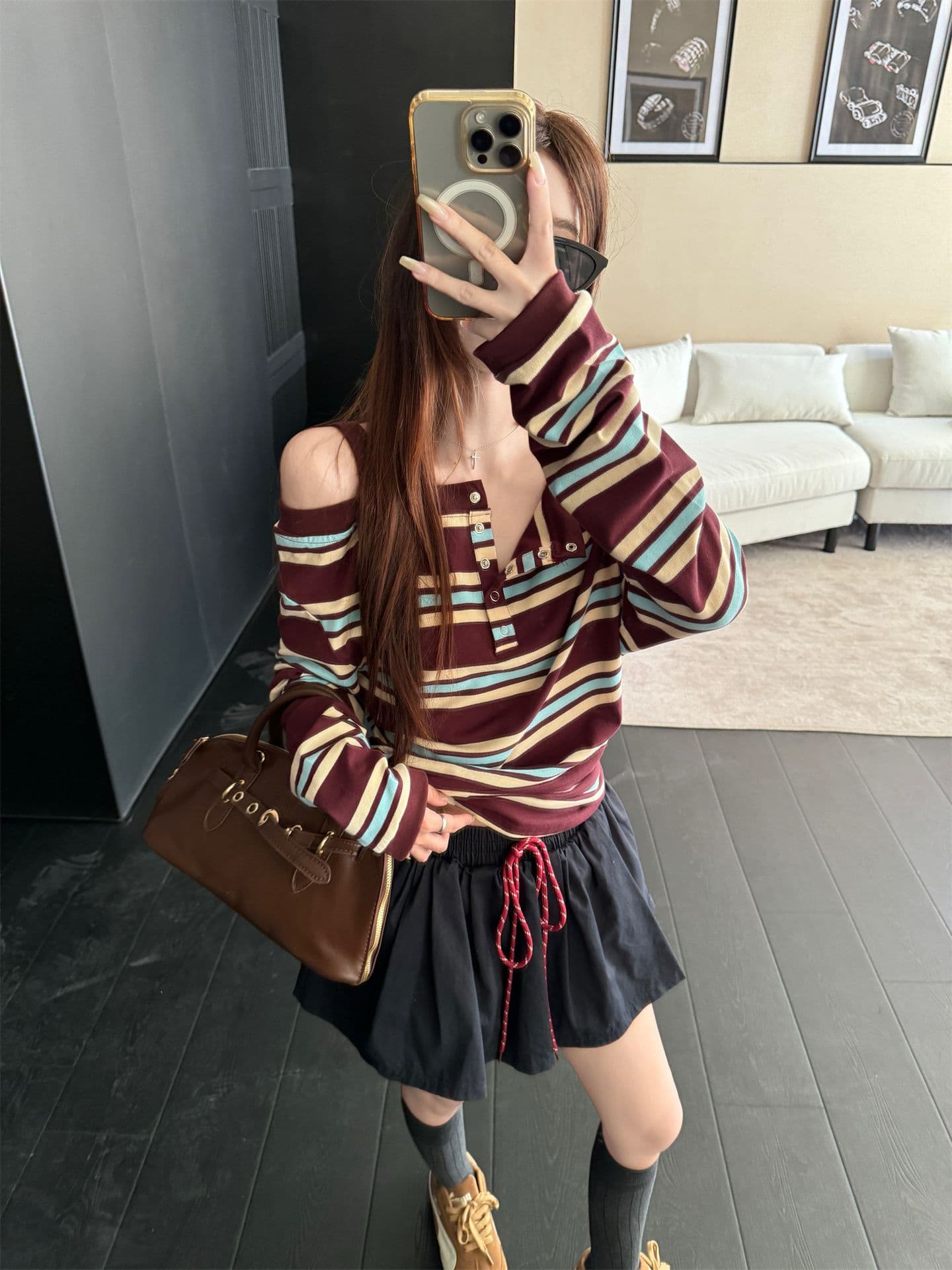 있음 선적 원본 품질 한 부서 배색 스트라이프 패치워크 오프숄더 긴팔 티셔츠 여성 가을 Chic 맨위 상세 이미지 5