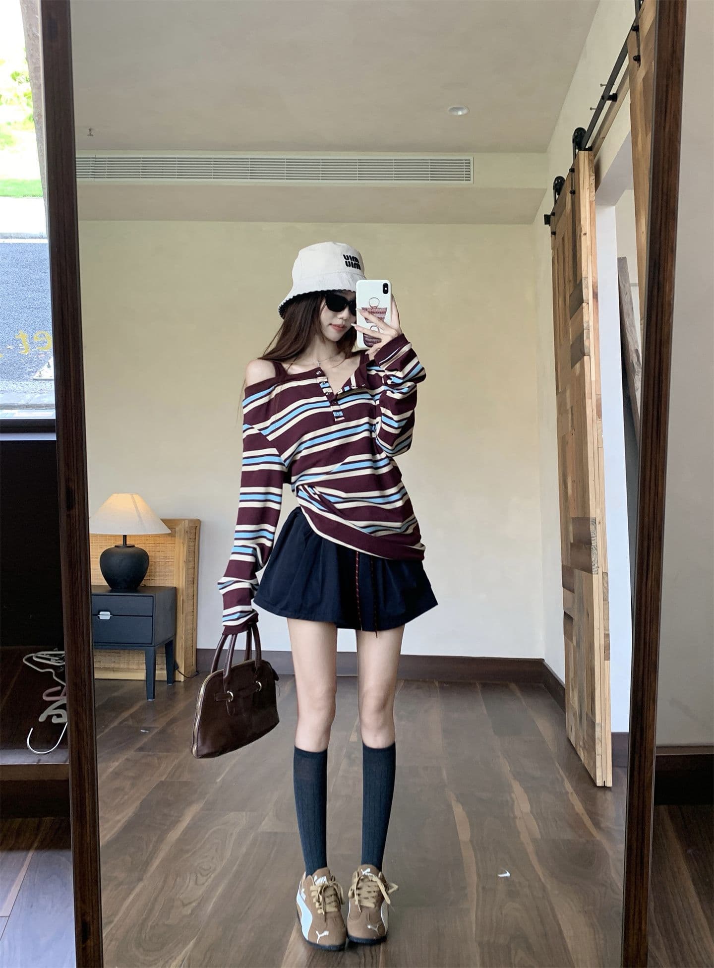 있음 선적 원본 품질 한 부서 배색 스트라이프 패치워크 오프숄더 긴팔 티셔츠 여성 가을 Chic 맨위 상세 이미지 7