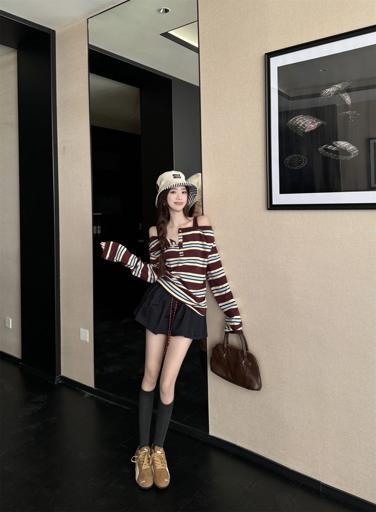 있음 선적 원본 품질 한 부서 배색 스트라이프 패치워크 오프숄더 긴팔 티셔츠 여성 가을 Chic 맨위 상세 이미지 9