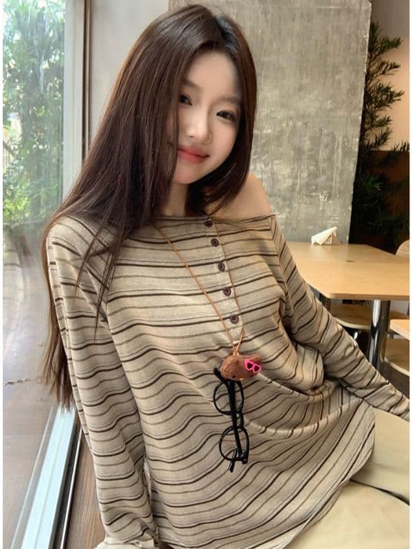 있음 선적 컬러 짜임 기사 배색 스트라이프 오프숄더 긴팔 티셔츠 여성 가을 디자인 센스 핫걸 오프숄더 맨위 이미지 3