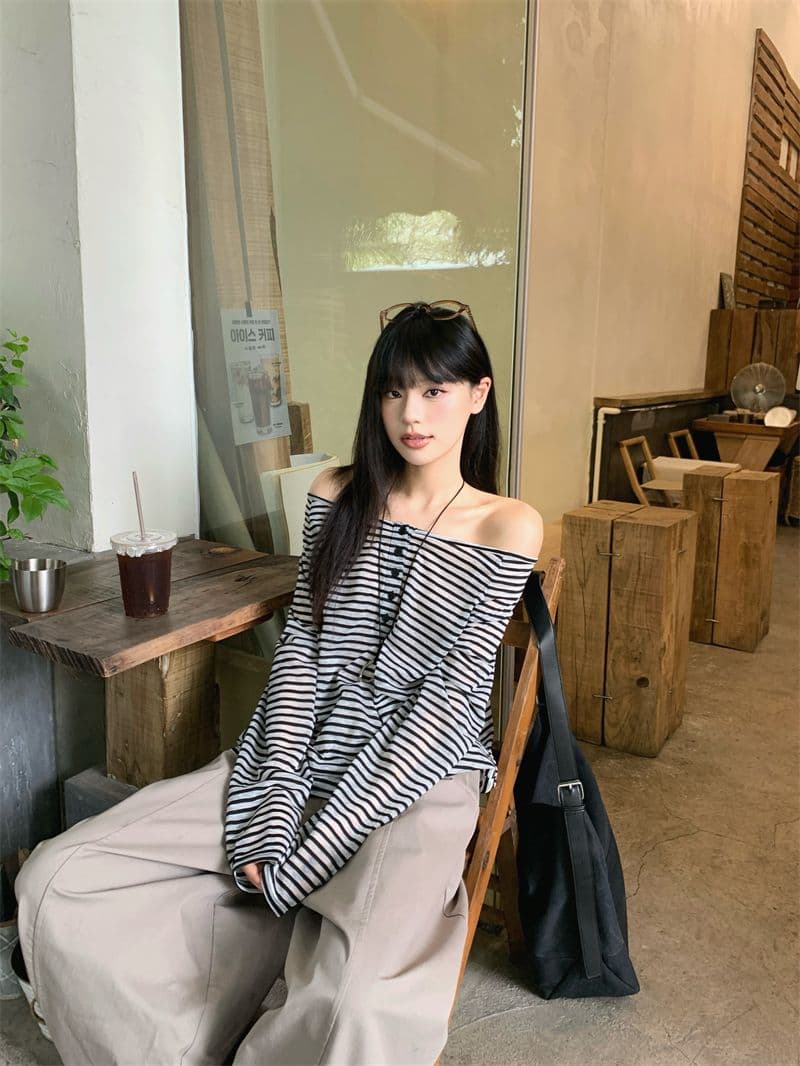 있음 선적 원본 것 느긋한 바람 배색 스트라이프 오프숄더 긴팔 티셔츠 여성 가을 루즈핏 얇은 스타일 맨위 상세 이미지 20