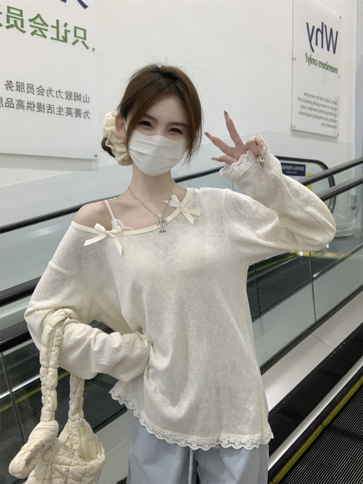 리넨 면화 달콤함 나비 매듭 비스듬한 어깨 긴팔 티셔츠 여성 가을 프랑스식 레이스 조각 오프숄더 맨위