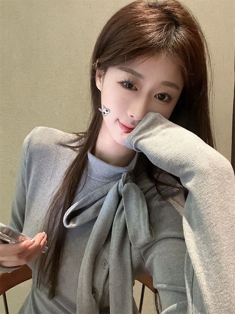 원본 것 반하이넥 스트랩 긴팔 티셔츠 몸매 가꾸기 슬림해 보이는 두꺼운 보온 트임 기본 셔츠 여성 의류 상세 이미지 4