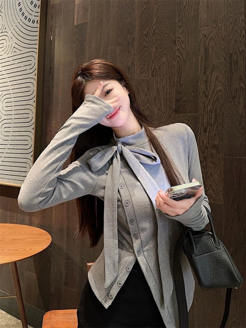 원본 것 반하이넥 스트랩 긴팔 티셔츠 몸매 가꾸기 슬림해 보이는 두꺼운 보온 트임 기본 셔츠 여성 의류 상세 이미지 5