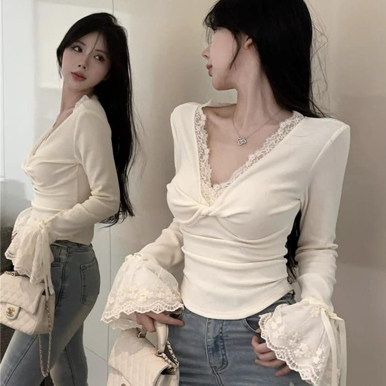 리브 De 플러시 레이스 조각 비틀림 V넥 긴팔 티셔츠 여성 나팔 소매 몸매 가꾸기 인사이드 가져 가라. 슬림해 보이는 기본 셔츠