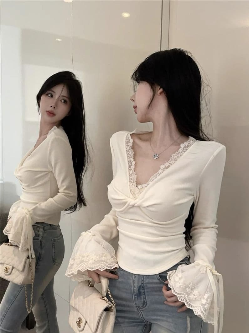 리브 De 플러시 레이스 조각 비틀림 V넥 긴팔 티셔츠 여성 나팔 소매 몸매 가꾸기 인사이드 가져 가라. 슬림해 보이는 기본 셔츠 상세 이미지 6