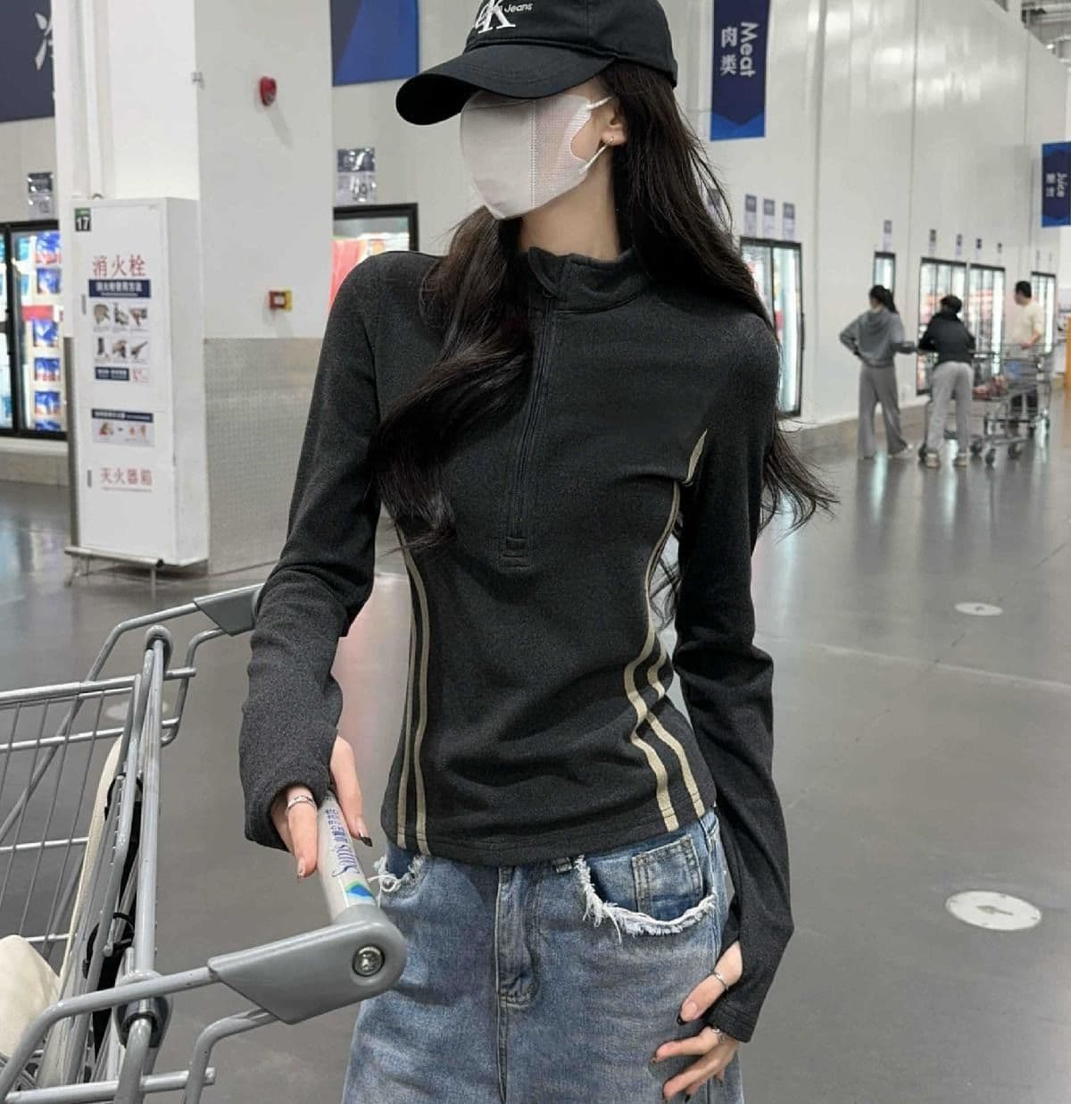 원본 것 반 개방 칼라 지퍼 연삭 털 De 플러시 스탠드 칼라 기본 셔츠 맨위 평행 막대 스트라이프 긴팔 티셔츠 상세 이미지 2