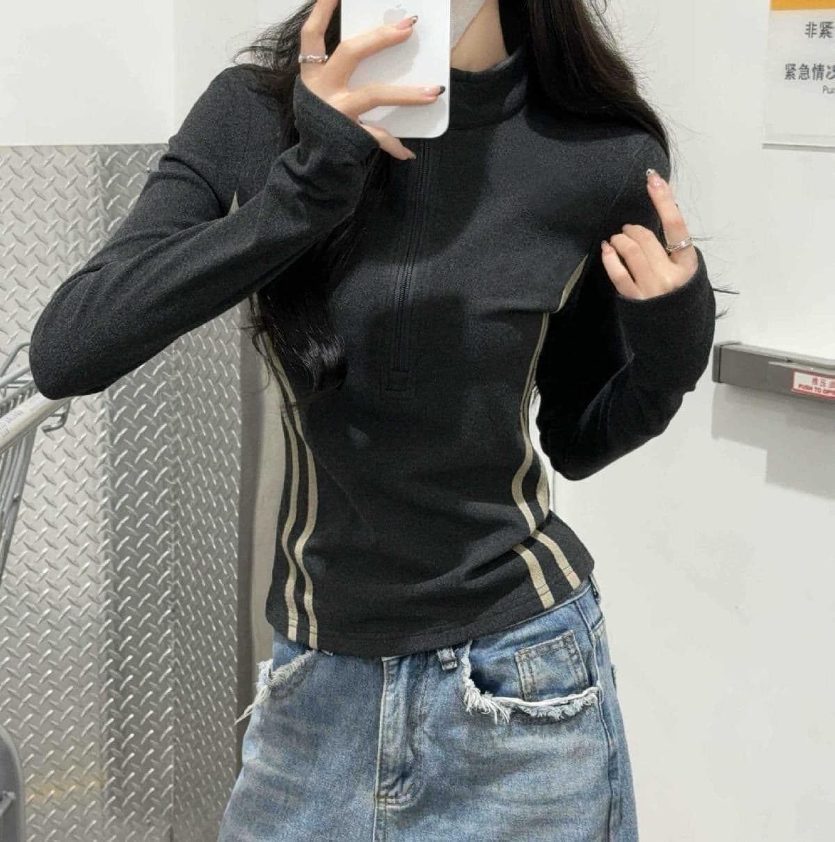 원본 것 반 개방 칼라 지퍼 연삭 털 De 플러시 스탠드 칼라 기본 셔츠 맨위 평행 막대 스트라이프 긴팔 티셔츠 상세 이미지 8