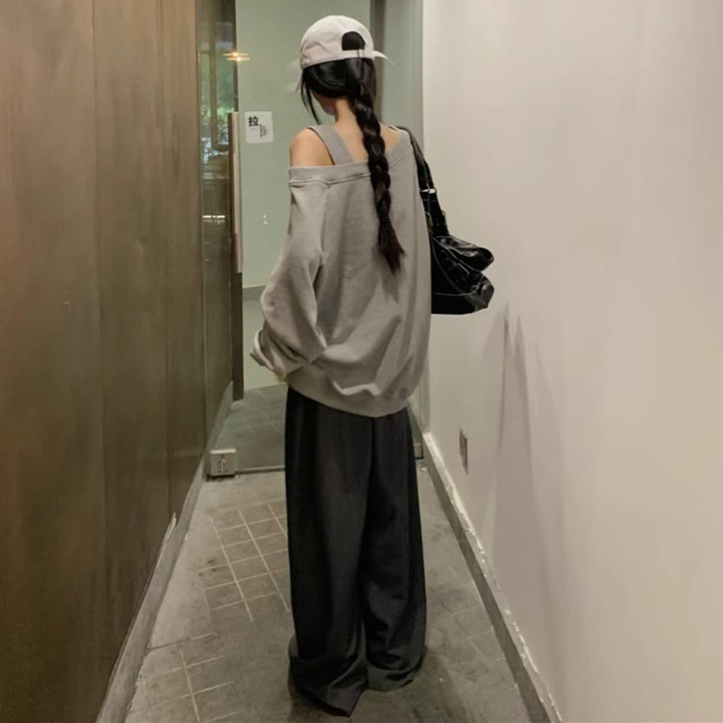 있음 선적 경관 그림 원본 원단 디자인 센스 비스듬한 어깨 루즈핏 후드티 캐주얼 다용도 오프숄더 맨위 이미지 3