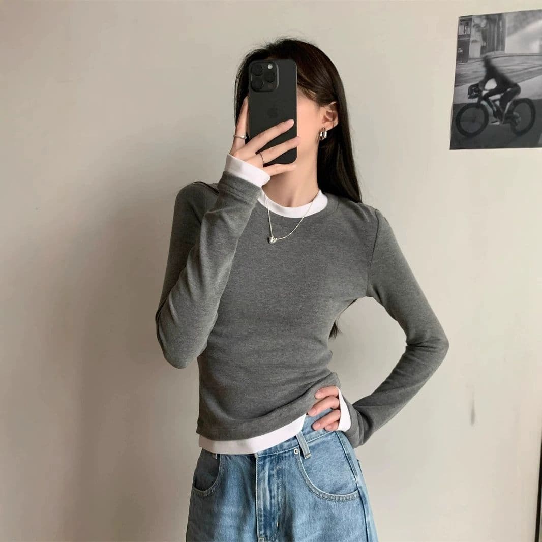 원본 품질 대외 무역 새로운 페이크 레이어드 몸매 가꾸기 긴팔 티셔츠 여성 의류 라운드 넥 풀오버 맨위 이미지 2