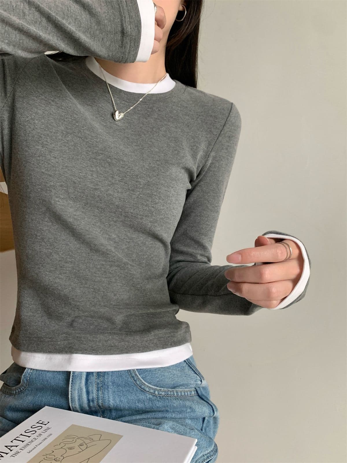 원본 품질 대외 무역 새로운 페이크 레이어드 몸매 가꾸기 긴팔 티셔츠 여성 의류 라운드 넥 풀오버 맨위 상세 이미지 5