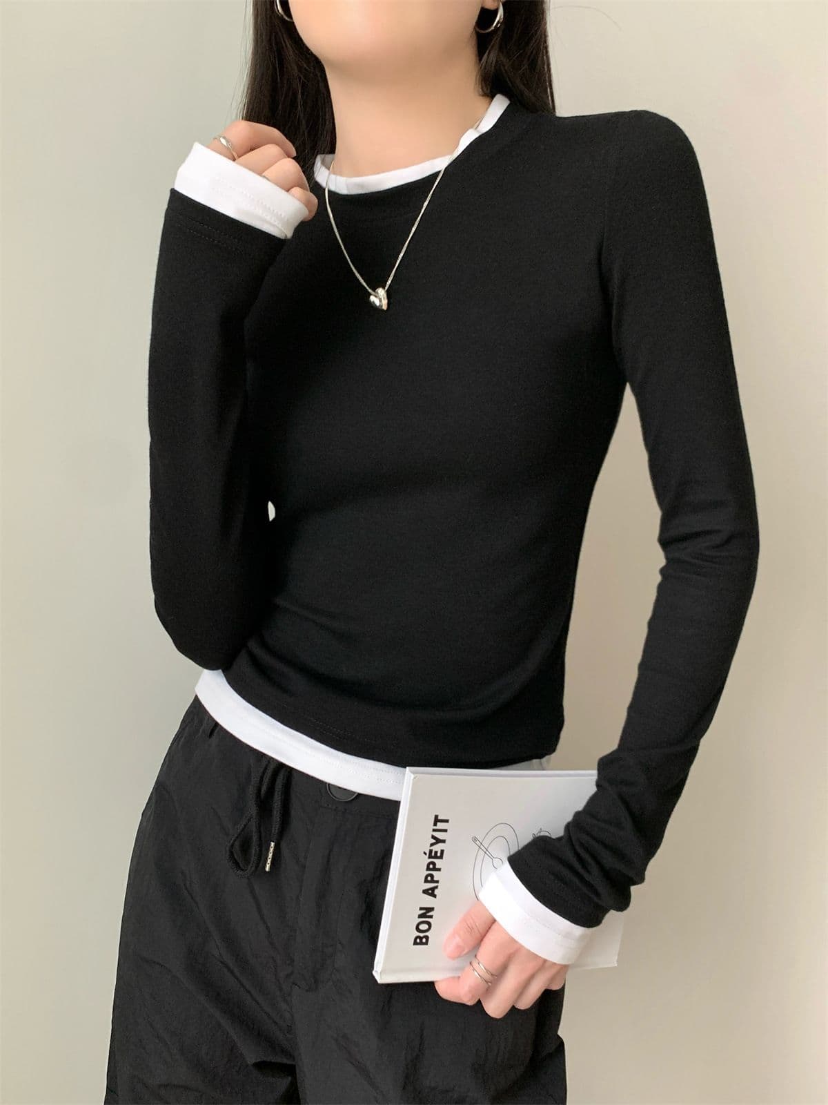 원본 품질 대외 무역 새로운 페이크 레이어드 몸매 가꾸기 긴팔 티셔츠 여성 의류 라운드 넥 풀오버 맨위 상세 이미지 16