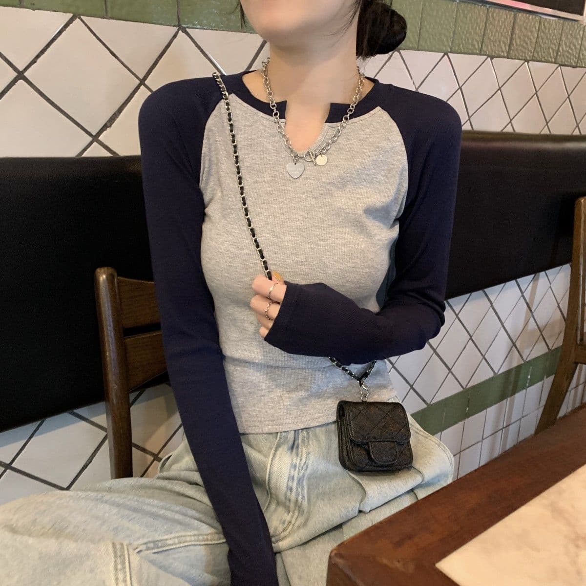 원본 품질 대외 무역 한국 스타일 새로운 리브 배색 반 개방 칼라 몸매 가꾸기 긴팔 티셔츠 여성 의류 이른 가을 맨위 상세 이미지 16