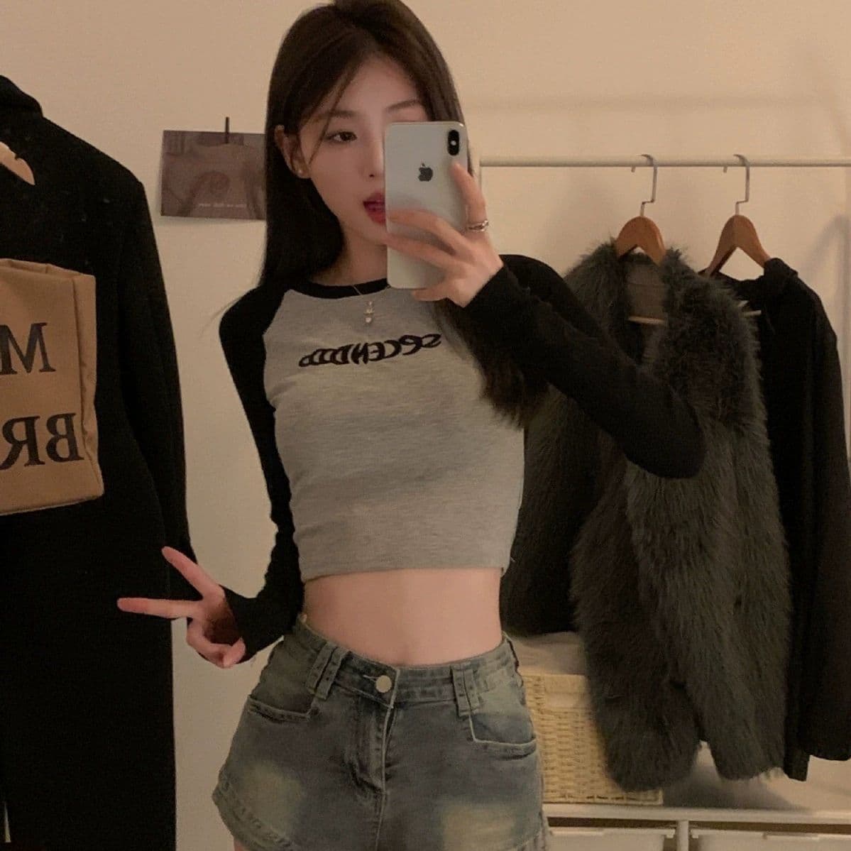 원본 품질 대외 무역 한국 스타일 새로운 리브 자수 긴팔 티셔츠 여성 가을 몸매 가꾸기 쇼트 스타일 만나는 맨위 이미지 2