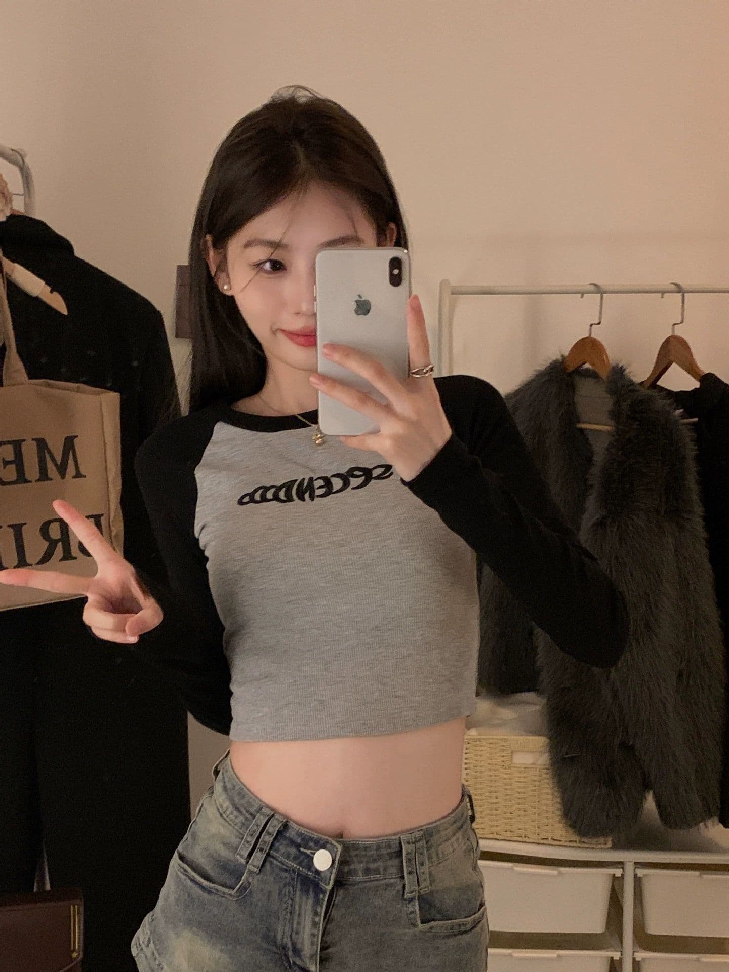 원본 품질 대외 무역 한국 스타일 새로운 리브 자수 긴팔 티셔츠 여성 가을 몸매 가꾸기 쇼트 스타일 만나는 맨위 상세 이미지 11