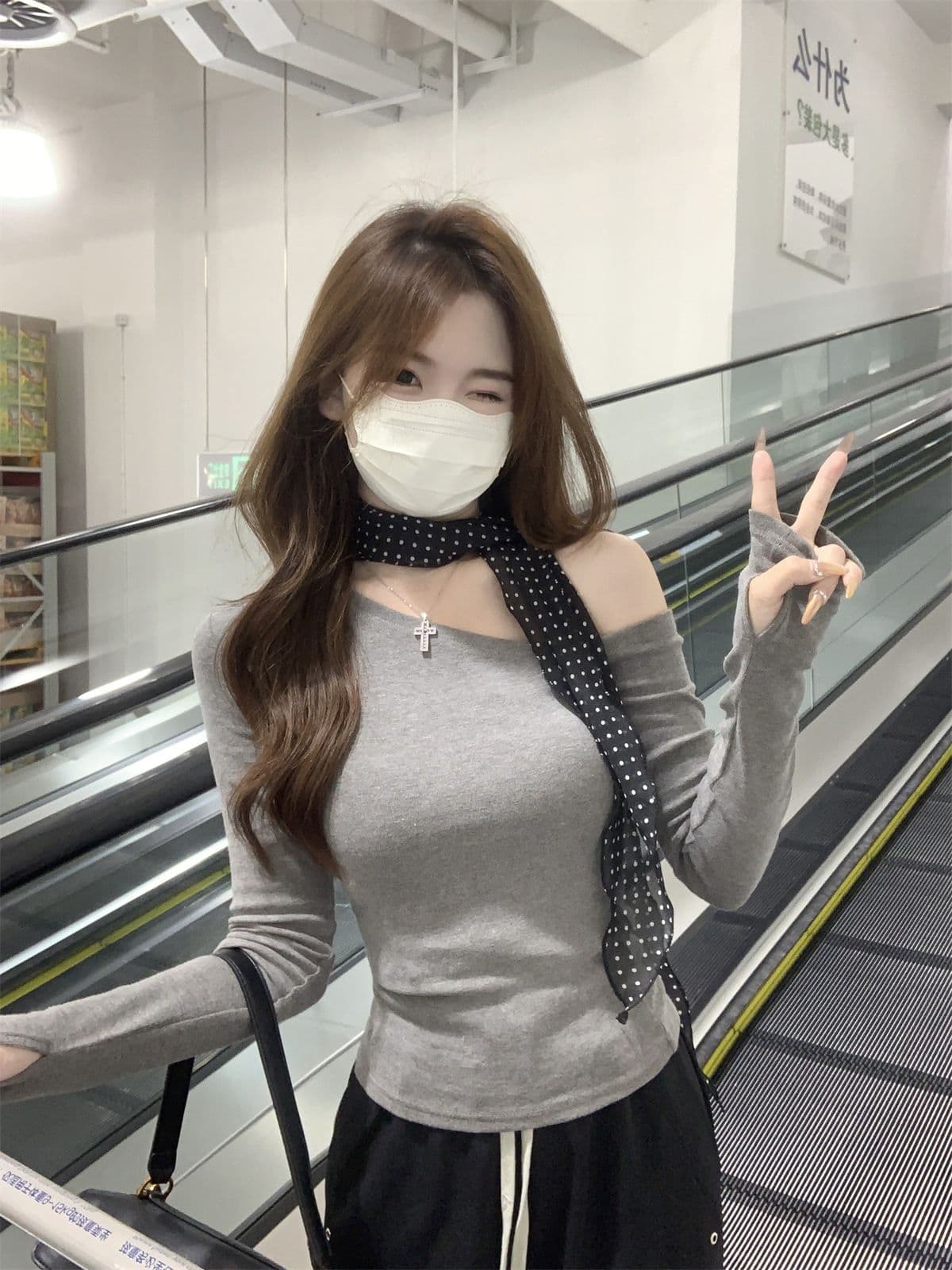 있음 선적 원본 De 플러시 대외 무역 원본 오프숄더 긴팔 만나는 De 플러시 티셔츠 여성 가을 몸매 가꾸기 맨위 상세 이미지 6