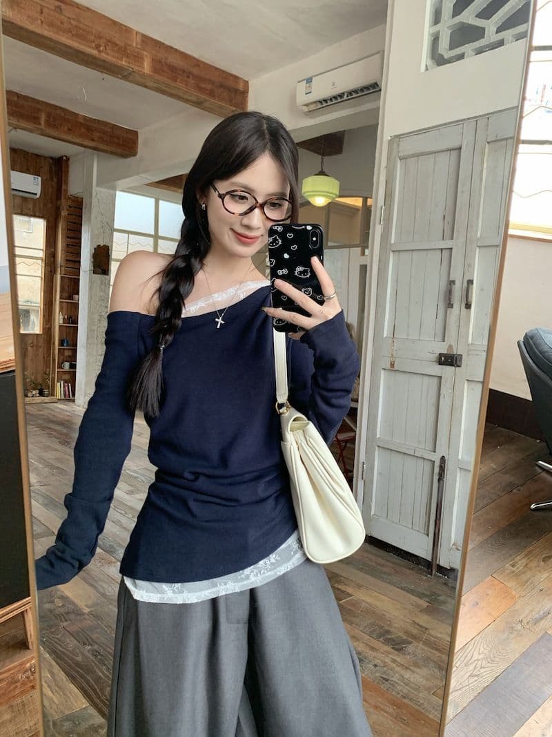 있음 선적 원본 대외 무역 가을 새로운 레이스 조각 비스듬한 어깨 긴팔 티셔츠 여성 몸매 가꾸기 오프숄더 맨위 이미지 2