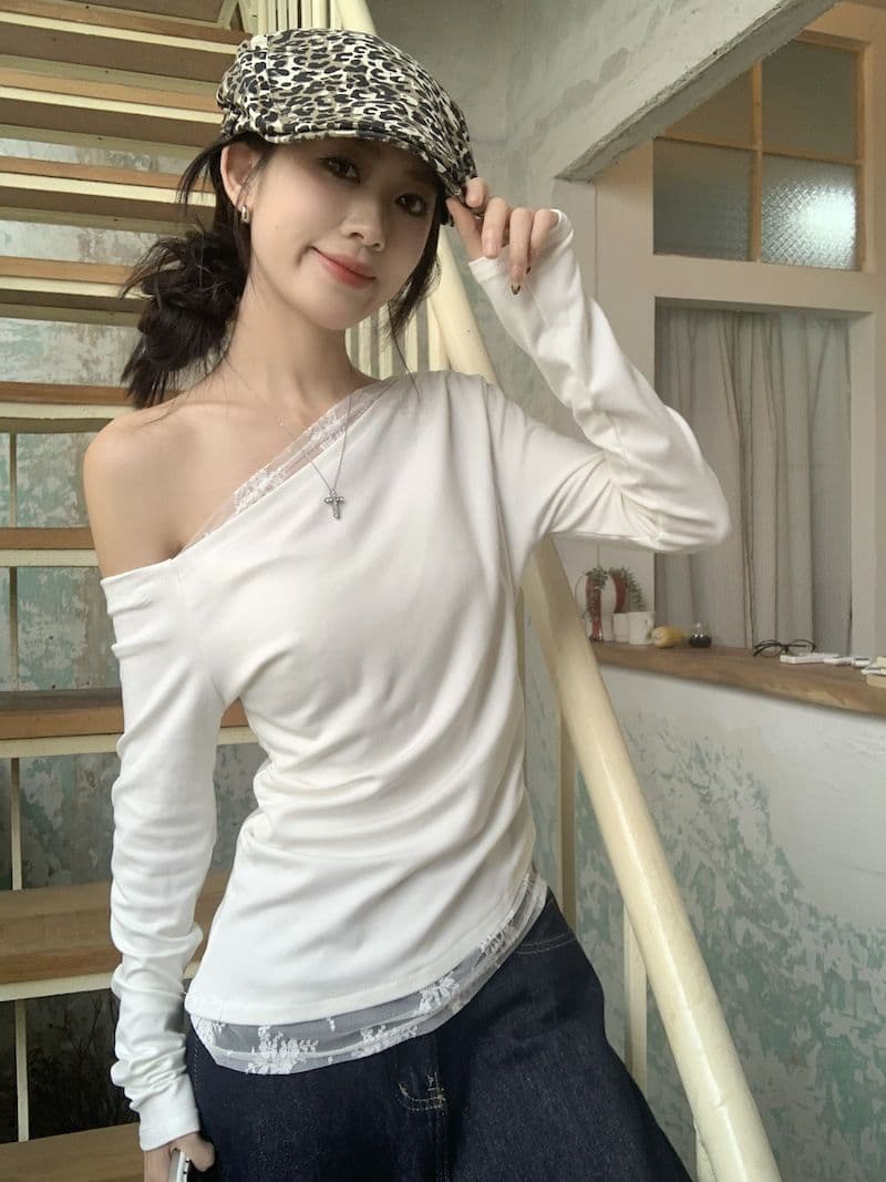 있음 선적 원본 대외 무역 가을 새로운 레이스 조각 비스듬한 어깨 긴팔 티셔츠 여성 몸매 가꾸기 오프숄더 맨위 이미지 4