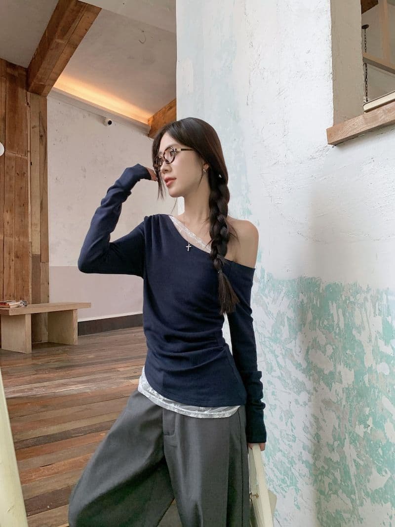 있음 선적 원본 대외 무역 가을 새로운 레이스 조각 비스듬한 어깨 긴팔 티셔츠 여성 몸매 가꾸기 오프숄더 맨위 상세 이미지 8