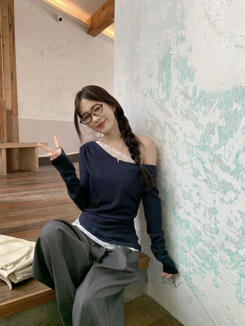 있음 선적 원본 대외 무역 가을 새로운 레이스 조각 비스듬한 어깨 긴팔 티셔츠 여성 몸매 가꾸기 오프숄더 맨위 상세 이미지 19