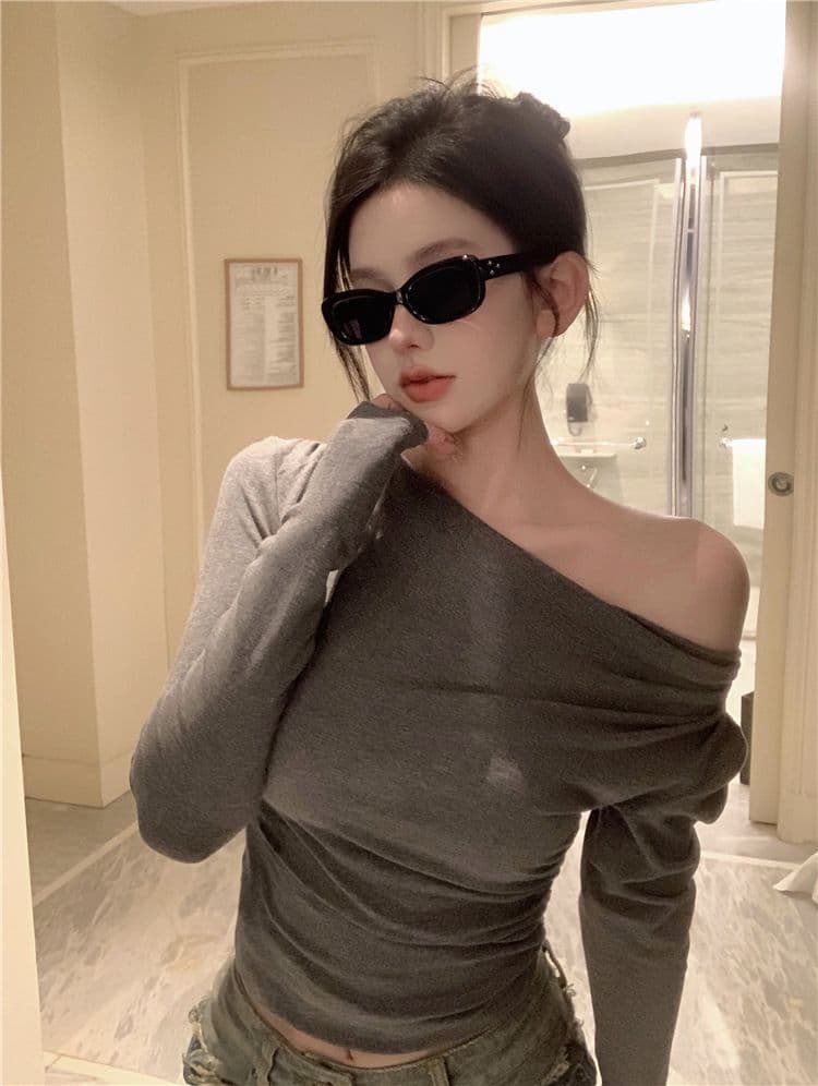 있음 선적 원본 대외 무역 한국 스타일 De 플러시 오프숄더 긴팔 이른 가을 오프숄더 몸매 가꾸기 불규칙 쇼트 스타일 맨위 상세 이미지 9