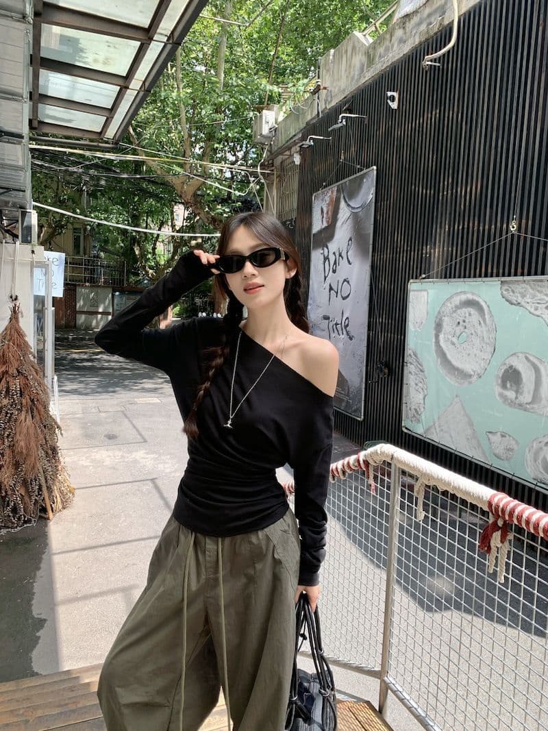 있음 선적 새로운 대외 무역 원본 품질 오프숄더 긴팔 티셔츠 여성 의류 이른 가을 몸매 가꾸기 만나는 맨위 상세 이미지 14