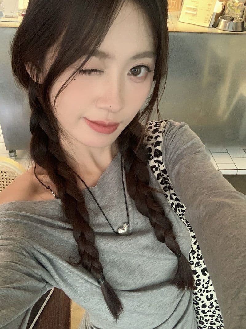 있음 선적 새로운 대외 무역 원본 품질 오프숄더 긴팔 티셔츠 여성 의류 이른 가을 몸매 가꾸기 만나는 맨위 상세 이미지 18