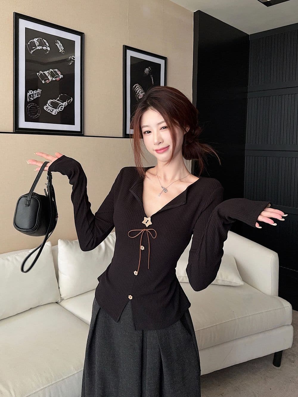 원본 품질 Chic 나비 매듭 V넥 긴팔 티셔츠 여성 가을 달콤한 매운맛 몸매 가꾸기 디자인 센스 인사이드 잡아라. 의류 이미지 3