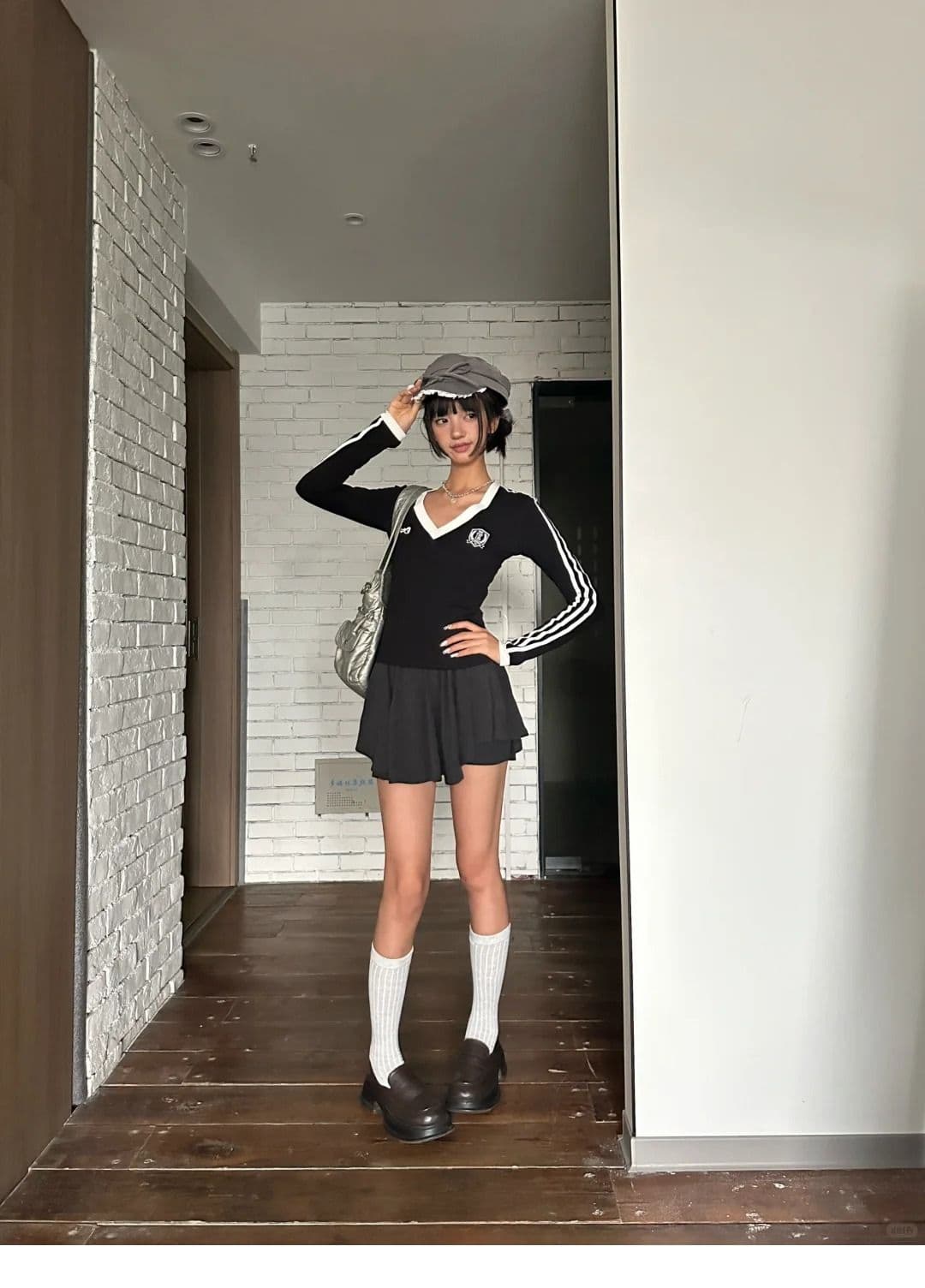 있음 선적 경관 그림 대외 무역 원본 품질 한국 스타일 배색 트리플 바 핫걸 V넥 긴팔 티셔츠 기본 셔츠 상세 이미지 7
