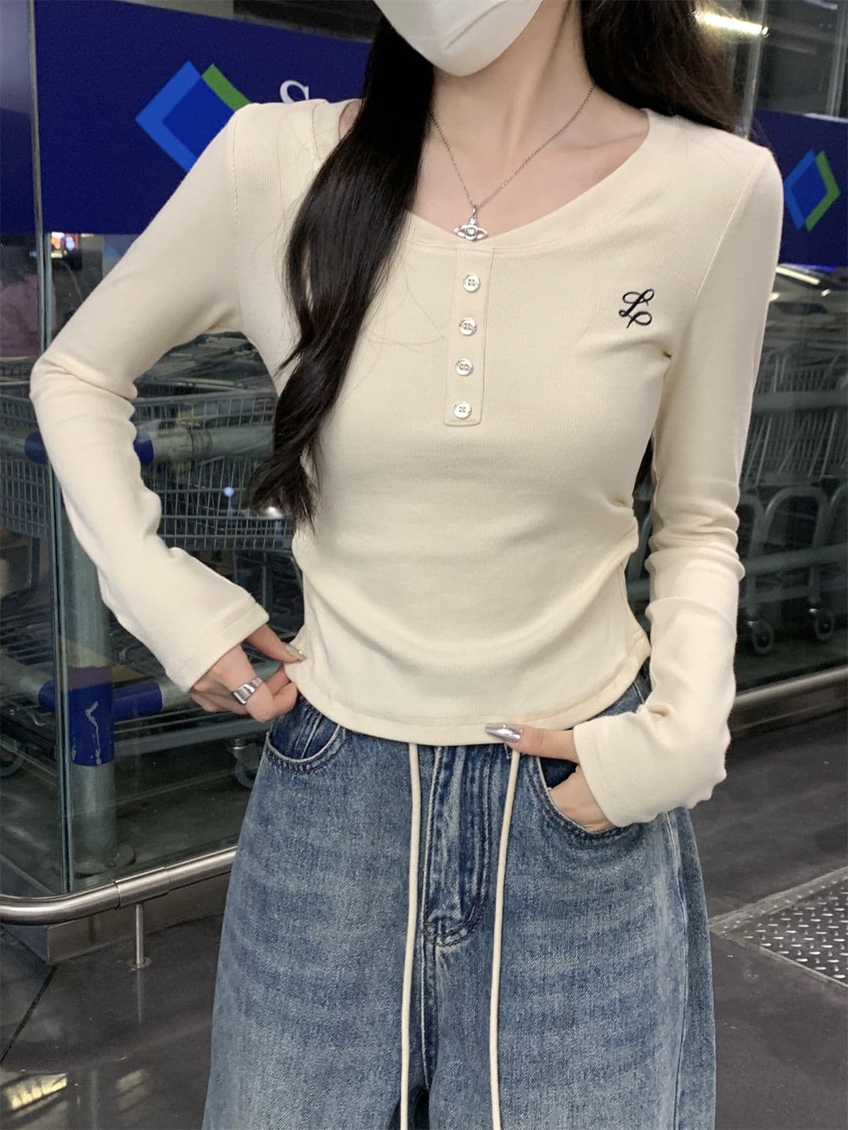 모달 miu 부드러운 카드 허리 주름 맨위 2026 가을 긍정적 인 어깨 자수 단추 티셔츠 긴팔 기본 셔츠 상세 이미지 20