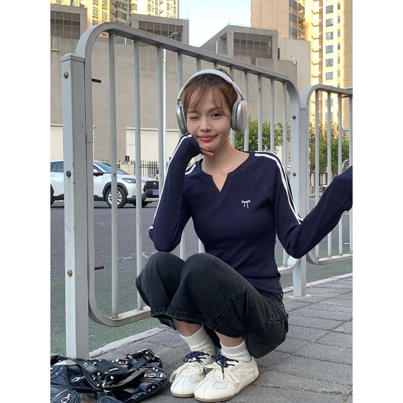 모달 나비 매듭 긴팔 티셔츠 여성 가을 새로운 블루 색상 V넥 쇼트 스타일 인사이드 가져 가라. 기본 셔츠 맨위 상세 이미지 6