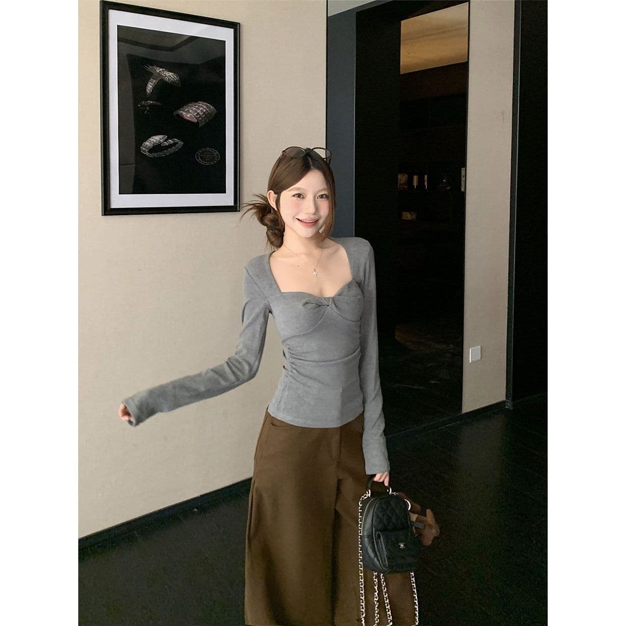 사람들 면 빨간색 인사이드 가져 가라. 수 있습니다. 외출용 기본 셔츠 긴팔 티셔츠 여성 가을 비틀림 V넥 몸매 가꾸기 핫걸 맨위 상세 이미지 5