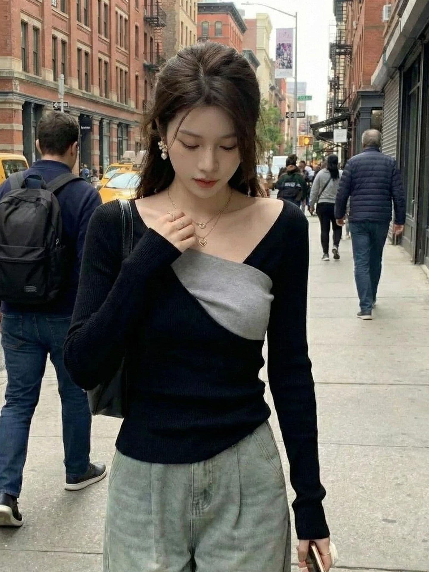 슈 피부 플러시 검정색 불규칙 십자가 니트 기본 셔츠 여성 인사이드 가져 가라. 가을 고급 센스 맨위 상세 이미지 7