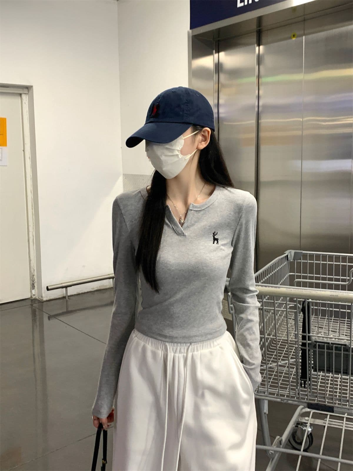 있음 선적 원본 대외 무역 한국 스타일 새로운 레트로 자수 반 개방 칼라 긴팔 티셔츠 여성 의류 가을 만나는 맨위 상세 이미지 13